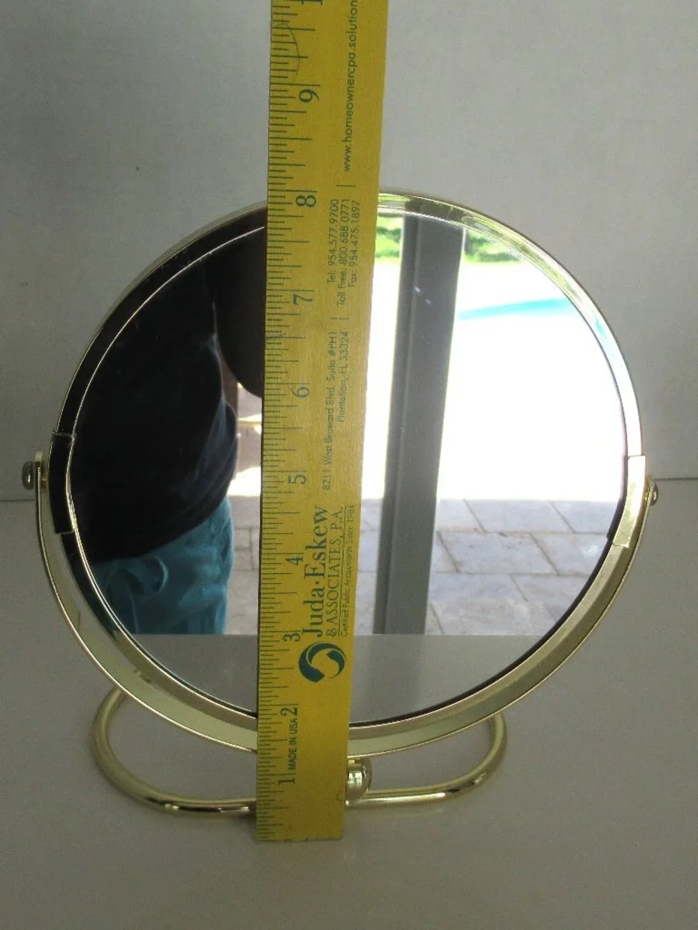 New Dual-Sided Vanity Magnifying Mirror Gold Adjustable Stand – Elegant and New